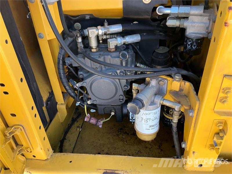 Komatsu PC130-8 Lánctalpas kotrók