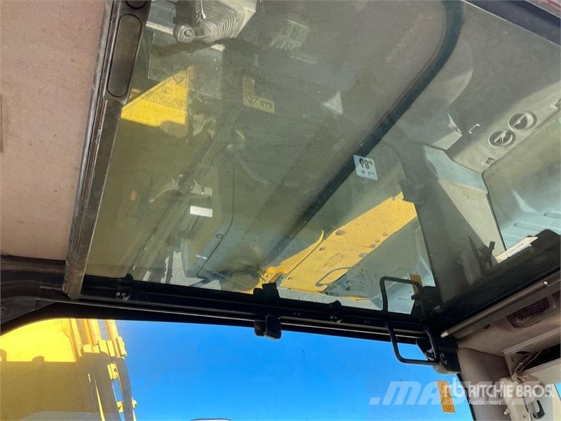 Komatsu PC130-8 Lánctalpas kotrók