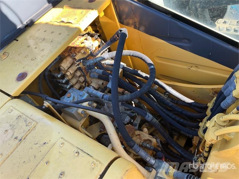 Komatsu PC130-8 Lánctalpas kotrók