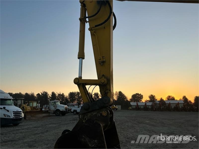 Komatsu PC360LC-10 Tracked Excavator Roomikekskavaatorid