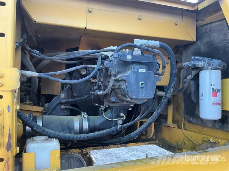 Komatsu PC360LC-10 Tracked Excavator Roomikekskavaatorid