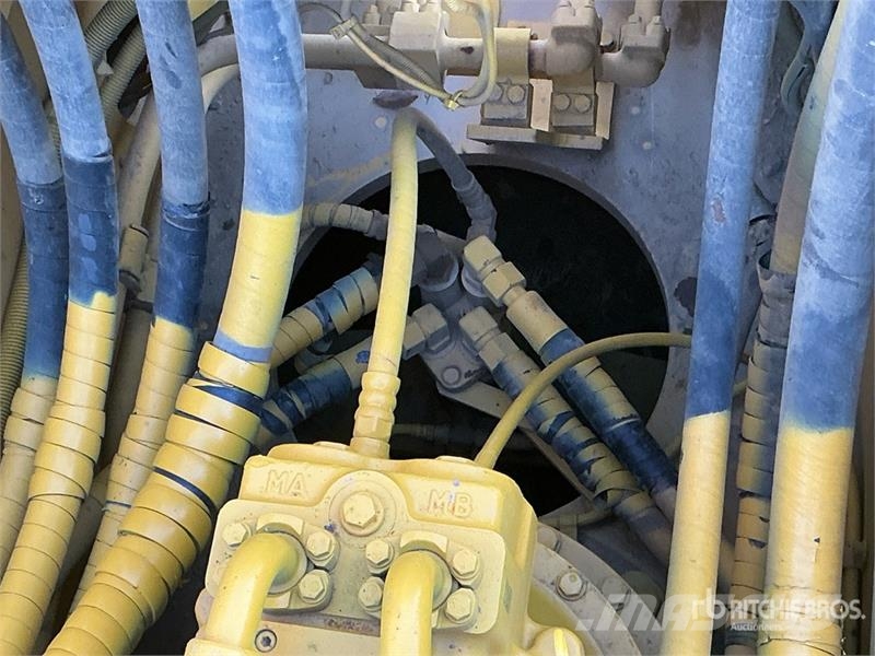 Komatsu PC360LC-10 Tracked Excavator Roomikekskavaatorid