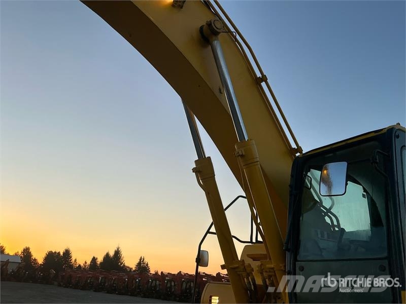 Komatsu PC360LC-10 Tracked Excavator Roomikekskavaatorid
