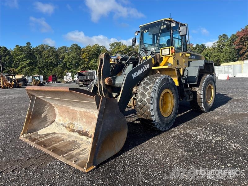 Komatsu WA320-6 Utovarivači na točkove