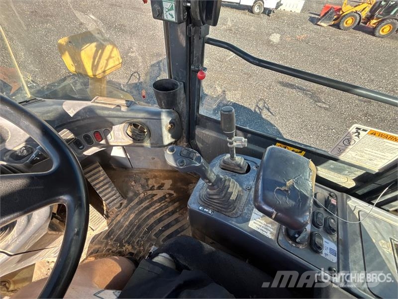 Komatsu WA320-6 Utovarivači na točkove