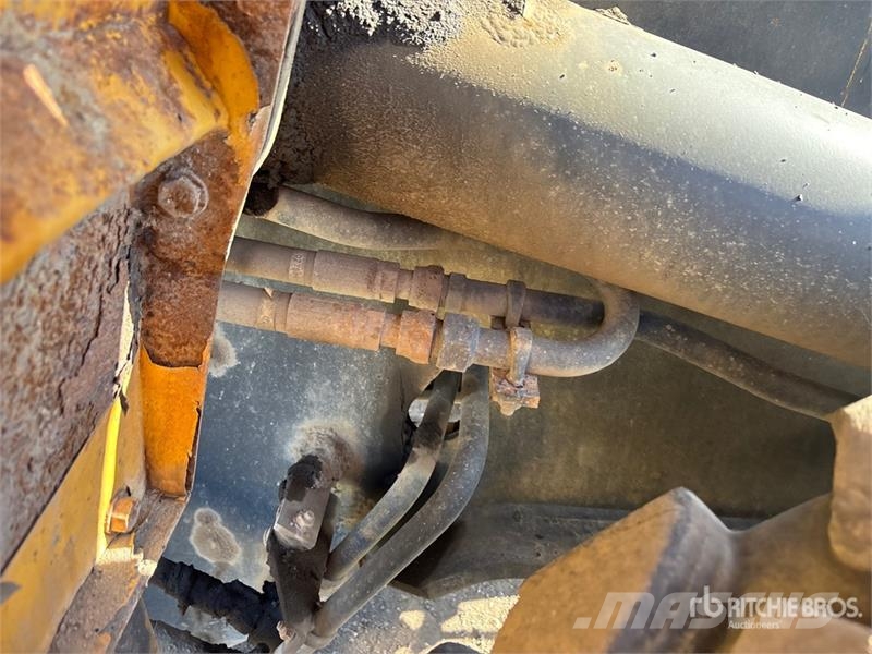 Komatsu WA320-6 Wheel Loader Utovarivači na kotačima