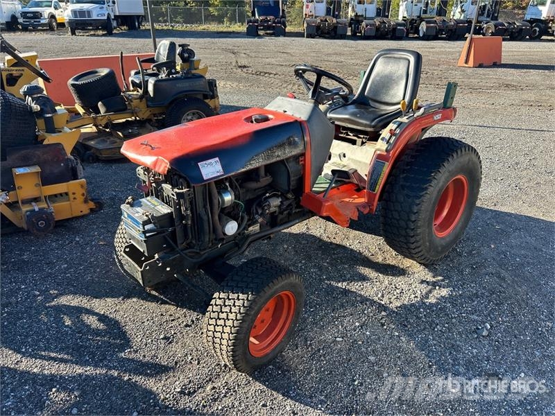 Kubota B1700HD 4WD Utility Tractor Manjši traktorji