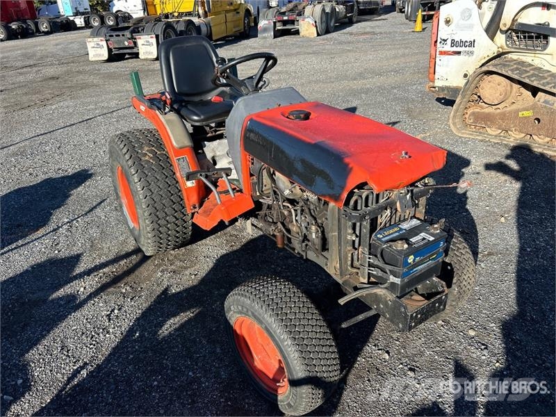 Kubota B1700HD 4WD Utility Tractor Manjši traktorji