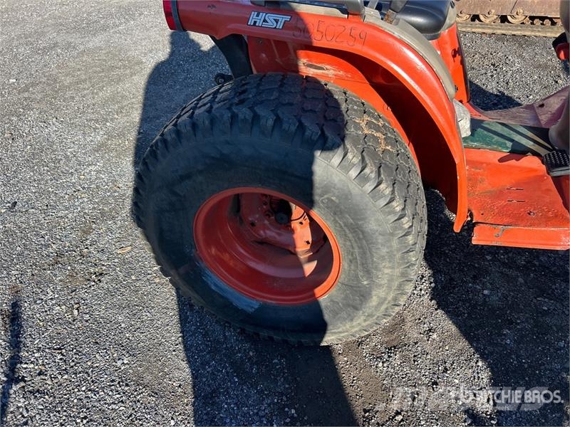 Kubota B1700HD 4WD Utility Tractor Manjši traktorji
