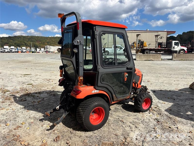 Kubota BX2380 4WD Utility Tractor Kompakttraktorer