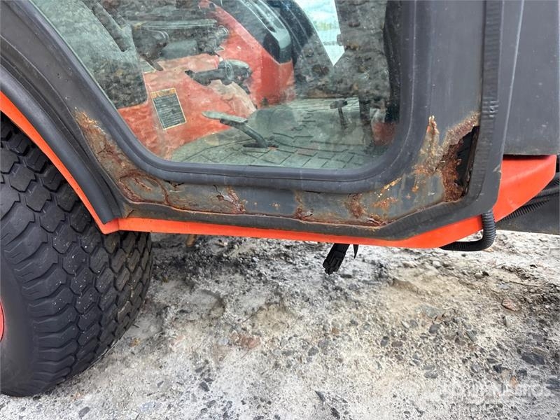 Kubota BX2380 4WD Utility Tractor Kompakttraktorer