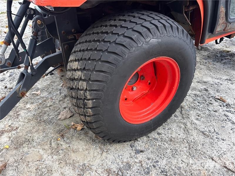 Kubota BX2380 4WD Utility Tractor Micro tracteur