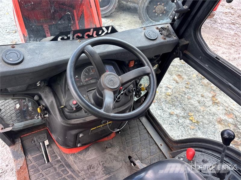 Kubota BX2380 4WD Utility Tractor Kompakttraktorer