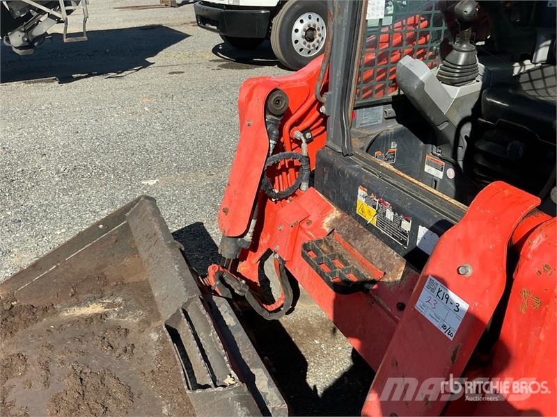 Kubota SVL75-2 لوادر انزلاقية التوجيه