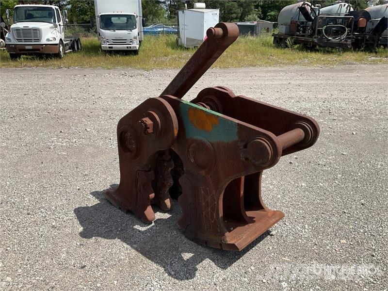 La Bounty CP80 32.5 in Q/C Demolition Pulverizer Trupintuvai