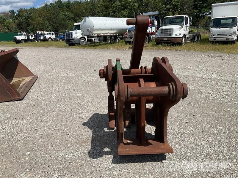 La Bounty CP80 32.5 in Q/C Demolition Pulverizer Trupintuvai