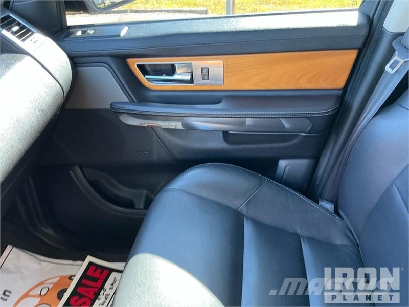 Land Rover Range Rover Sport HSE AWD SUV Voiture