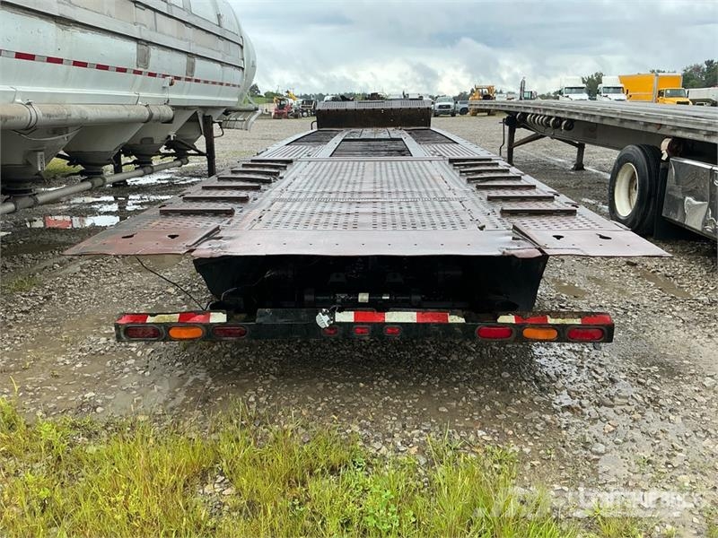 Landoll 900 42 ft T/A Sliding Axle Trailer Низькорамні причепи