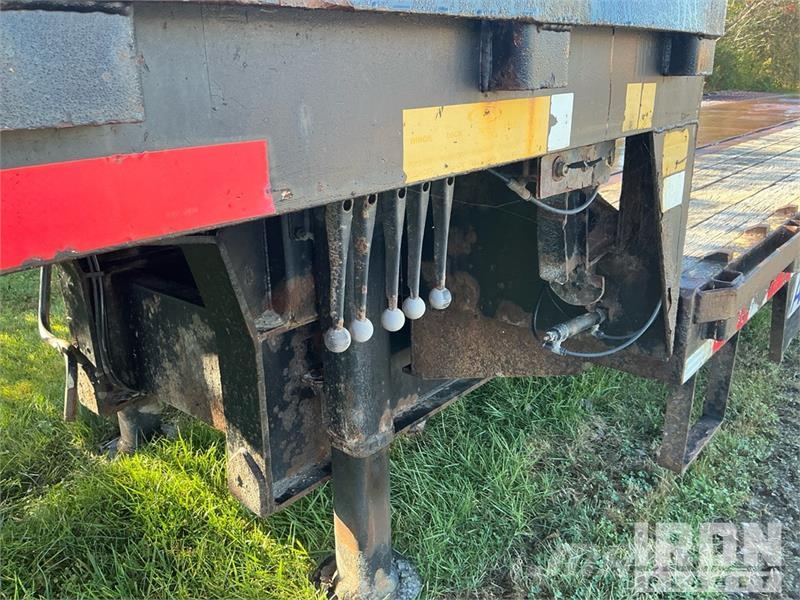 Ledwell 48 ft T/A Hydraulic Tail Trailer 低架裝載車