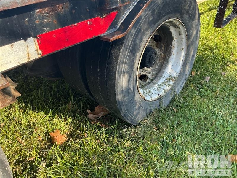 Ledwell 48 ft T/A Hydraulic Tail Trailer 低架裝載車