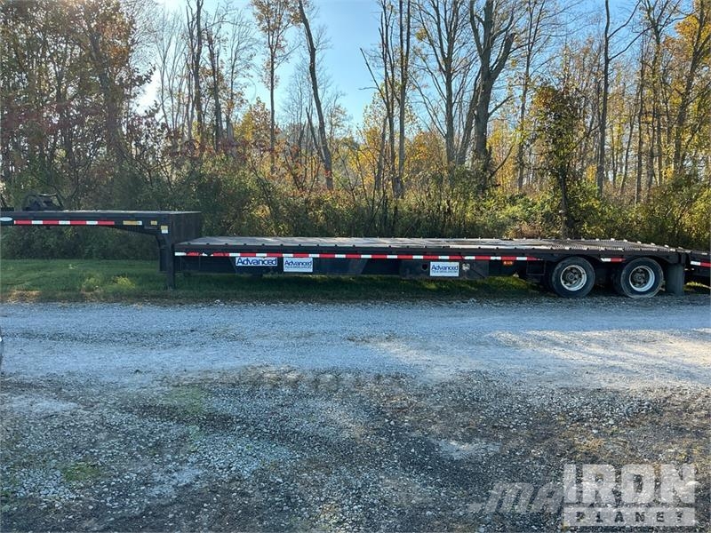 Ledwell 48 ft T/A Hydraulic Tail Trailer 低架裝載車