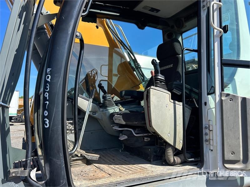 Liebherr R936 K LC Tracked Excavator Beltegraver