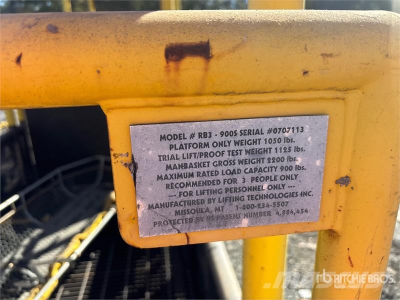 Lifting Technologies RB3-900S 96 in 900 lb Personn 垂直升降工作台