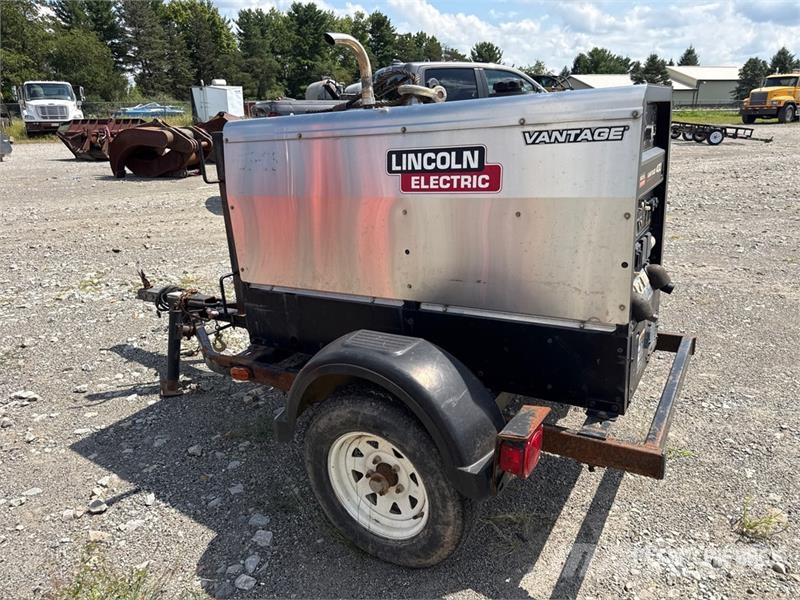 Lincoln K2711-2 46 A Mobile Multi-Process Engine Driven We Welding Equipment