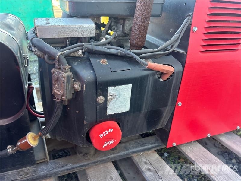 Lincoln WP225G7 225 A Skid-Mounted Multi-Process Engine Dr ماكينات لحام