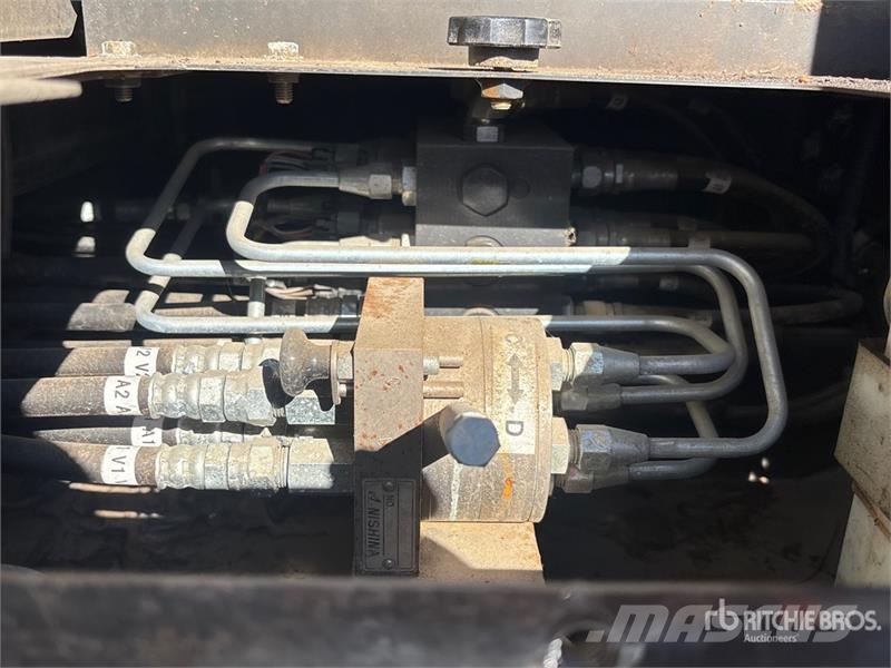 Link-Belt 220 X4S Tracked Excavator Crawler excavators