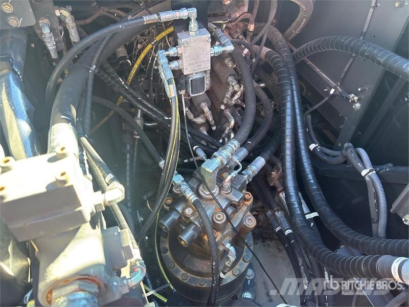 Link-Belt 220 X4S Tracked Excavator Crawler excavators