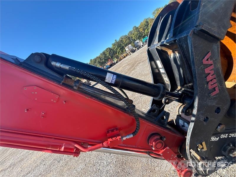 Link-Belt 220 X4S Tracked Excavator Crawler excavators
