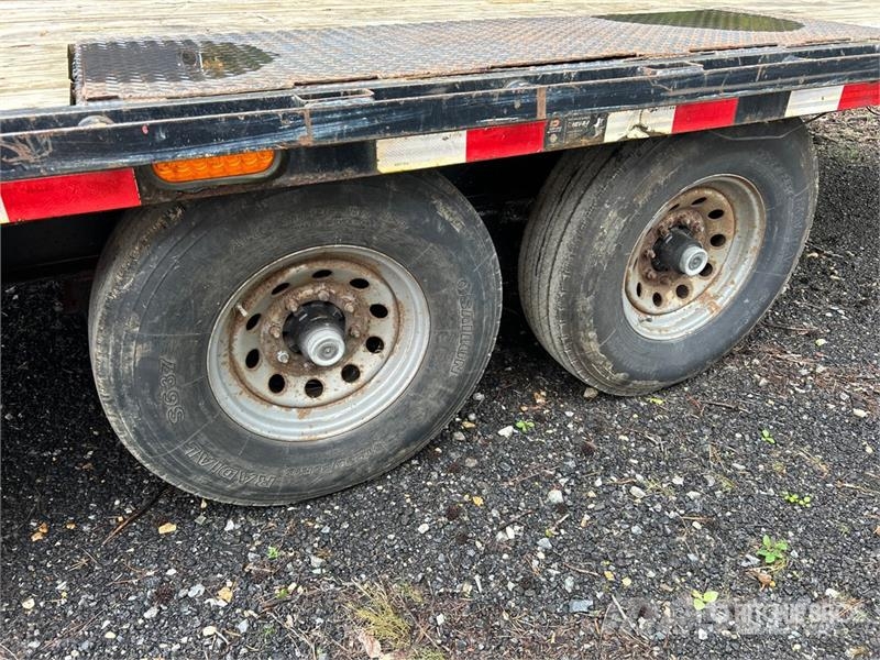 Load Trail 22 ft T/A Tilt Deck Trailer Low loaders