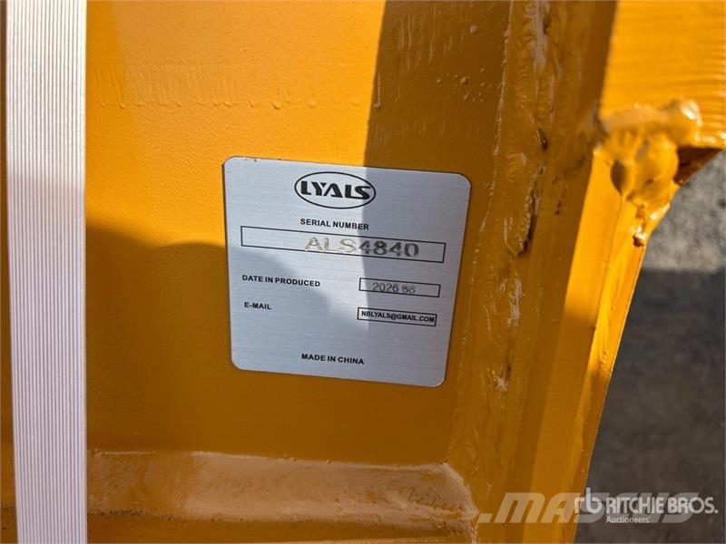  LYALS ALS EB320 46 in Digging Excavator Bucket (Un Cucharones