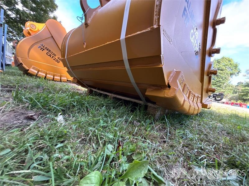  LYALS ALS EB320 48 in Digging Excavator Bucket - F دلاء