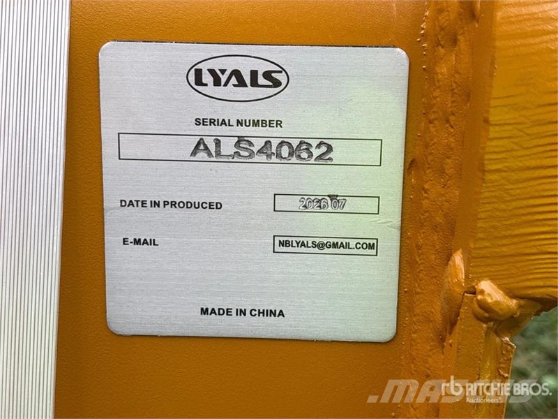  LYALS ALS EB320 48 in Digging Excavator Bucket - F دلاء