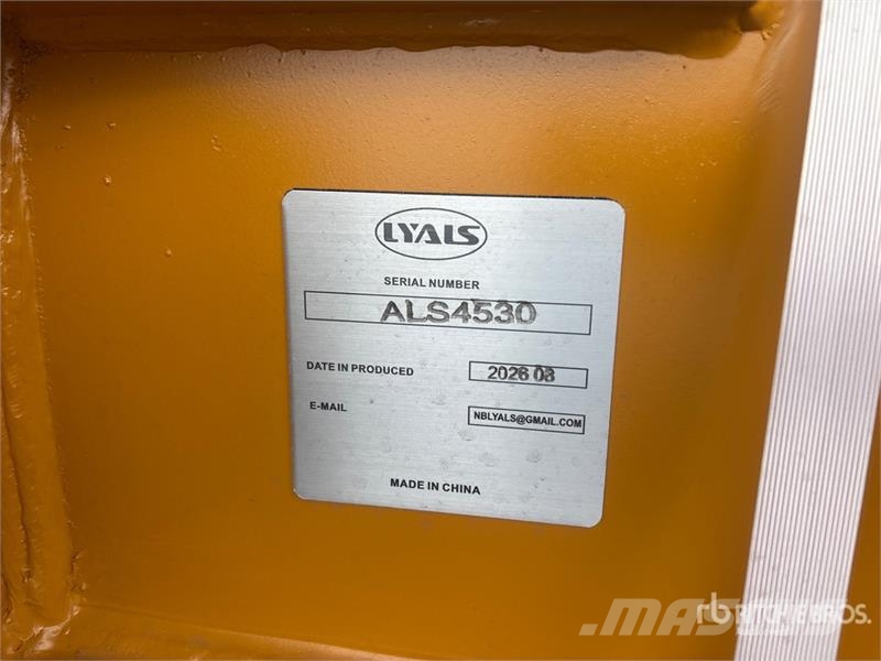  LYALS ALS EB345 66 in Digging Excavator Bucket - F دلاء