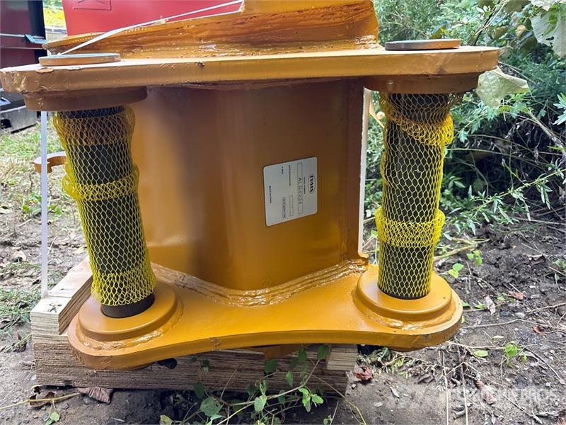 LYALS ALSENB320 27 in Digging Excavator Bucket - F Baldes