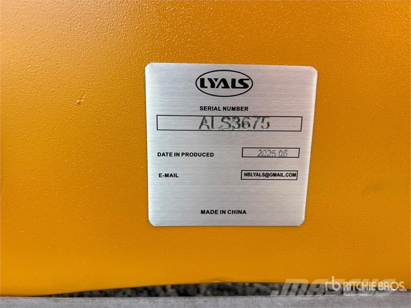 LYALS ALSER13 24 in Excavator Ripper - Fits Cat 31 Escarificadores