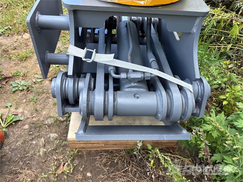 LYALS ALSERG60 Rotating Excavator Grapple - Fits C Garras