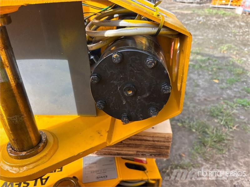  LYALS ALSEWG60 Wood Grapple Excavator Grapple - Fi Grabeži