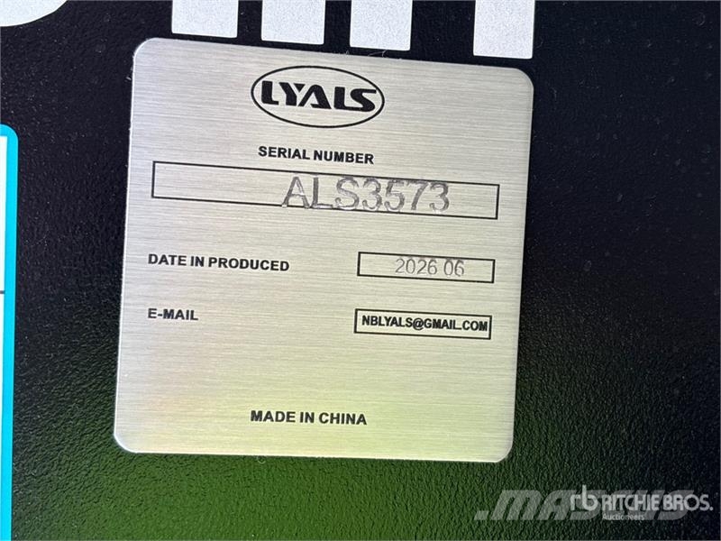  LYALS ALSSB81 81 in General Purpose Skid Steer Buc دلاء