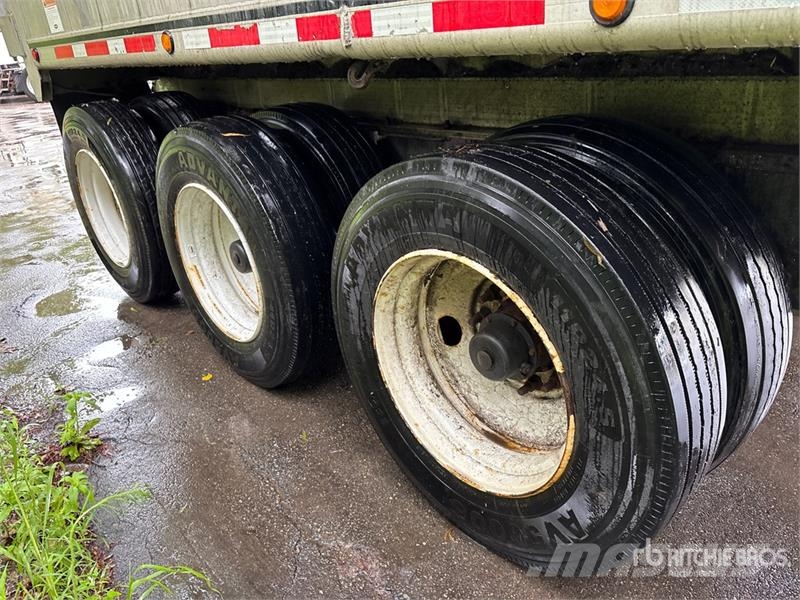 MAC 48 ft Tri/A Live Bottom Trailer Schuifvloeropleggers