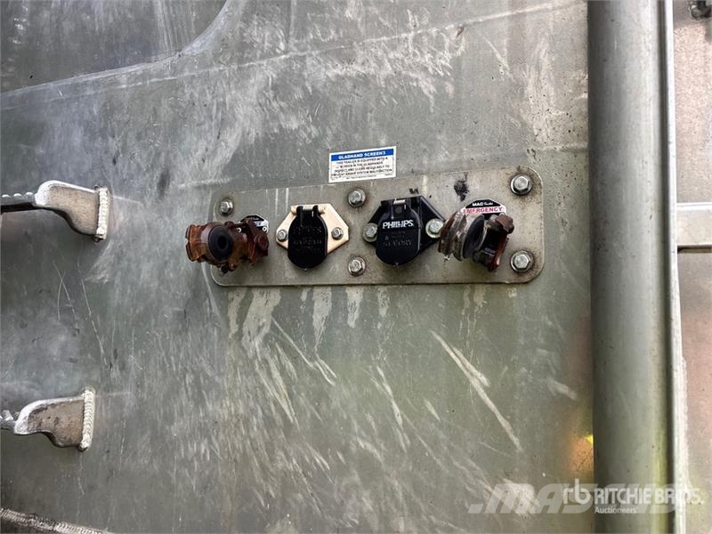 MAC 48 ft Tri/A Live Bottom Trailer Schuifvloeropleggers