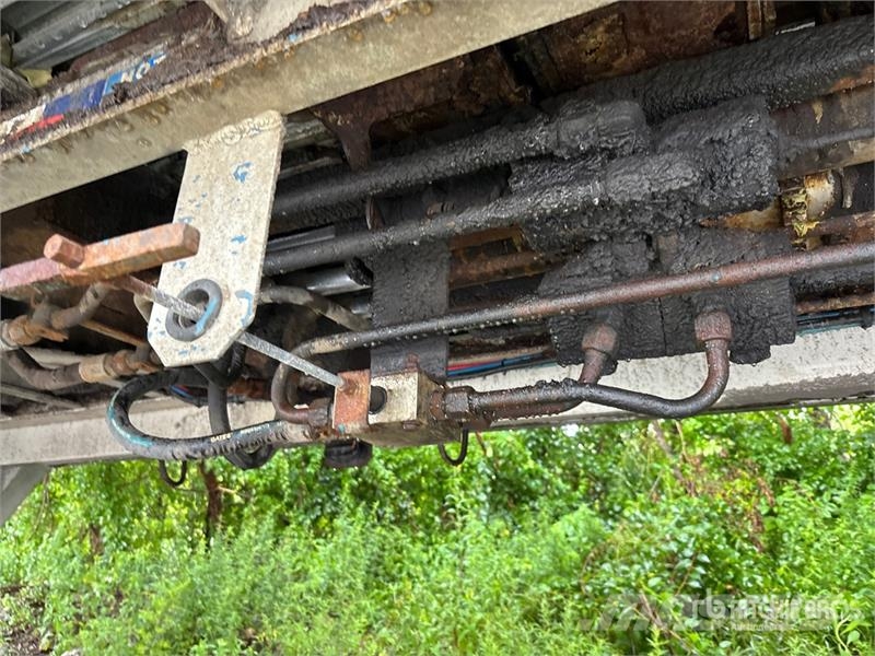 MAC 48 ft Tri/A Live Bottom Trailer Schuifvloeropleggers