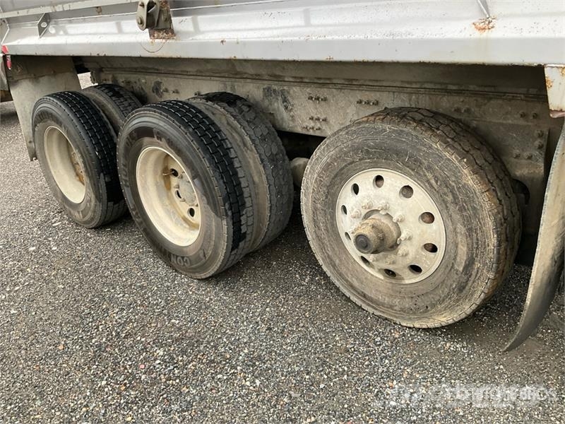 Mack CTP713 Granite 8x4 Tri/A Dump Truck Tipper trucks
