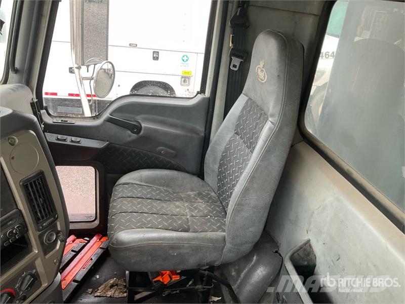 Mack CTP713 Granite 8x4 Tri/A Dump Truck Tipper trucks