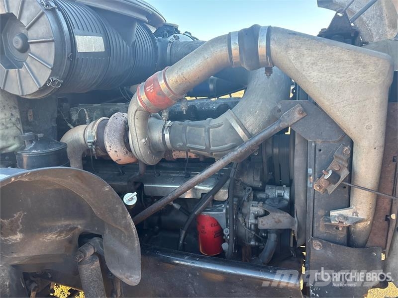Mack CV713 Granite Грузовики-Самосвалы