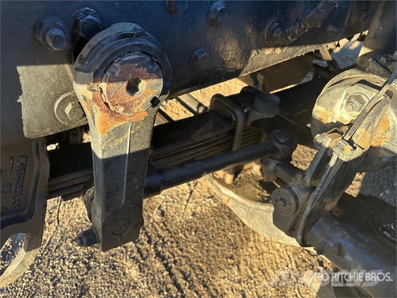Mack CV713 Granite Грузовики-Самосвалы
