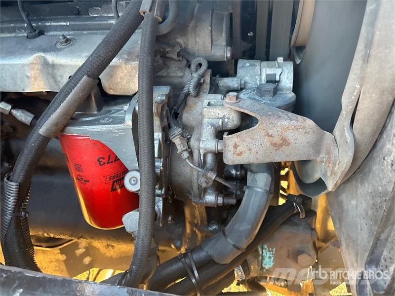 Mack CV713 Granite Грузовики-Самосвалы